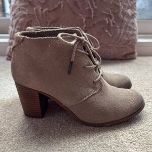 Toms Bootie Heels Size 8.5